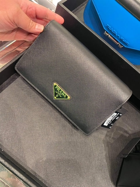 Prada Wallet on Chain